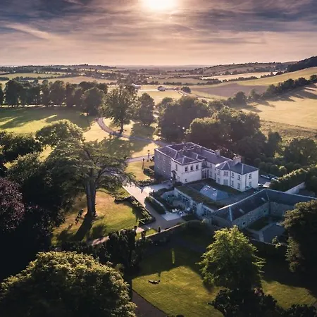 Konukevi Tankardstown House 4*