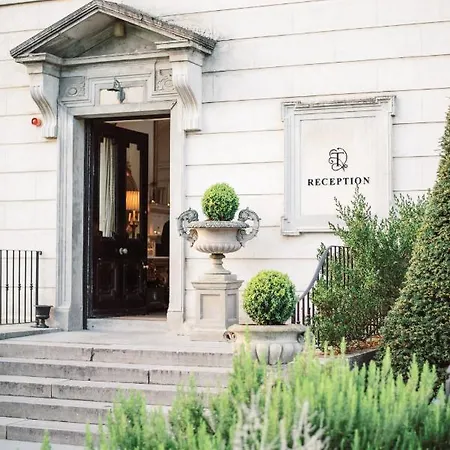 Gasthof Tankardstown House 4*